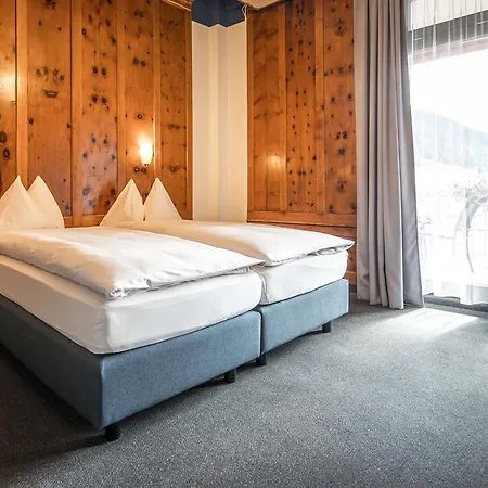 Ochsen By Mountain Hotel