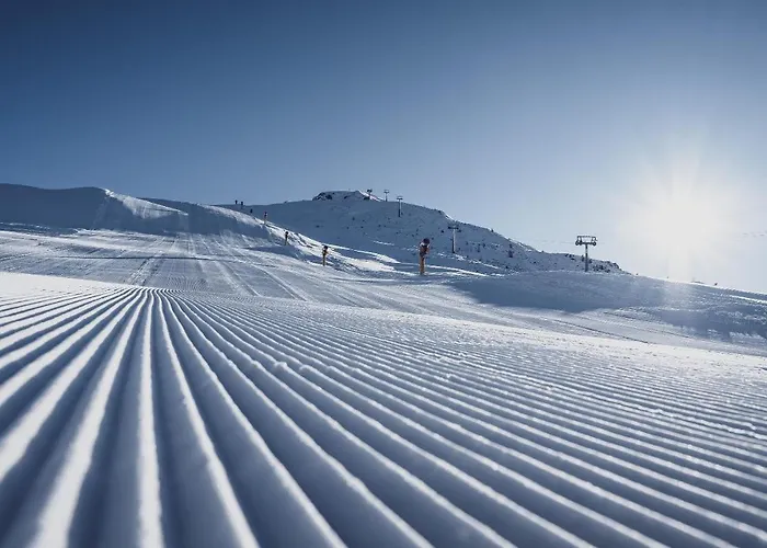 Отель Ochsen By Mountain 3*