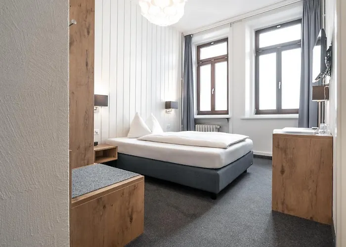 Отель Ochsen By Mountain