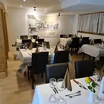 Ochsen By Mountain 3*