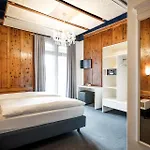 Ochsen By Mountain 3*