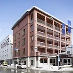 Ochsen By Mountain Davos
